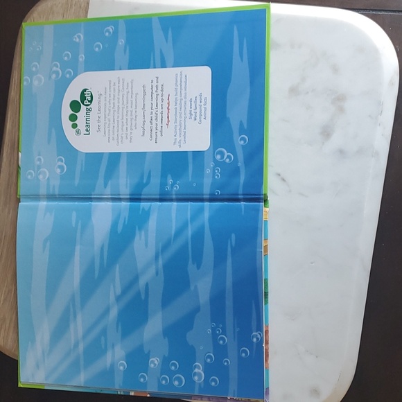 Leap Frog Tag Reading Go Diego Go Underwater Mystery Hardcover Book - Picture 4 of 5